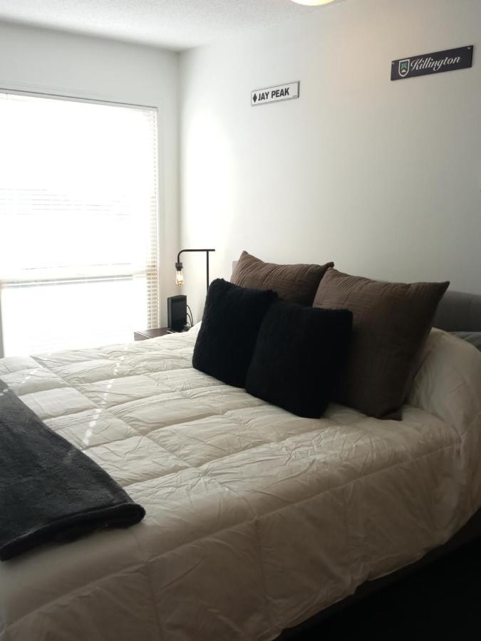 Village Center 2 Bedroom Condo Big White Ski Resort Bagian luar foto