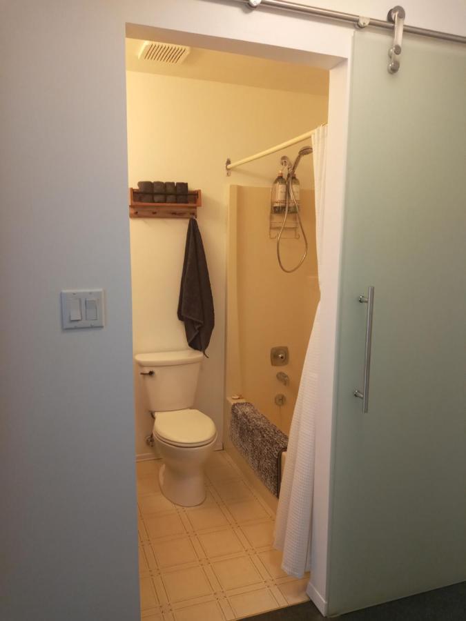 Village Center 2 Bedroom Condo Big White Ski Resort Bagian luar foto