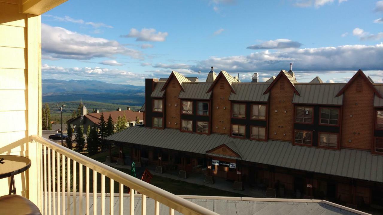 Village Center 2 Bedroom Condo Big White Ski Resort Bagian luar foto